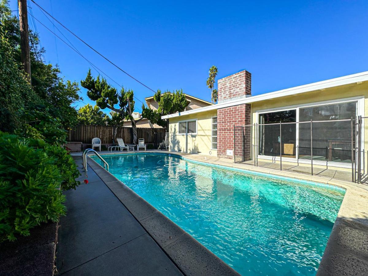 Casa vacanze Relaxing 4-br Oasis With Pool - Bb